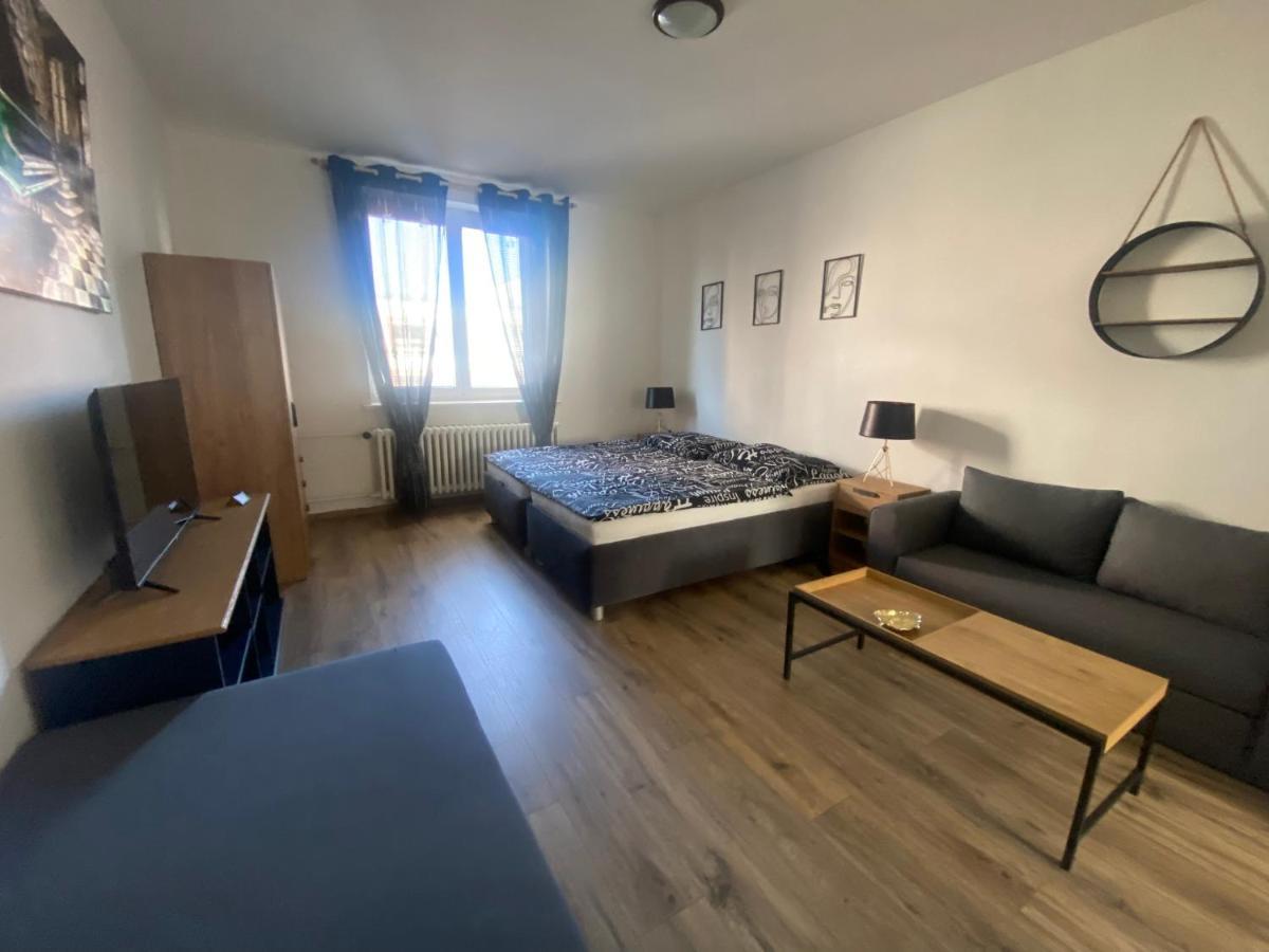 Cerna Ruze - Apartman 4 Pilsen Exterior photo