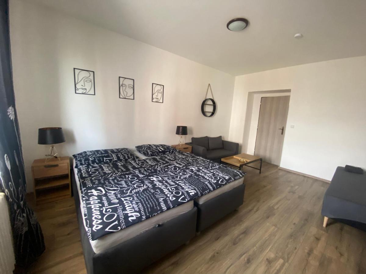 Cerna Ruze - Apartman 4 Pilsen Exterior photo